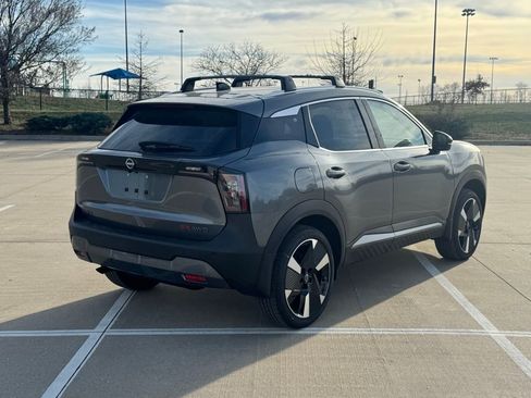 New 2026 Nissan Kicks SR w/ Cold Weather Package image 8