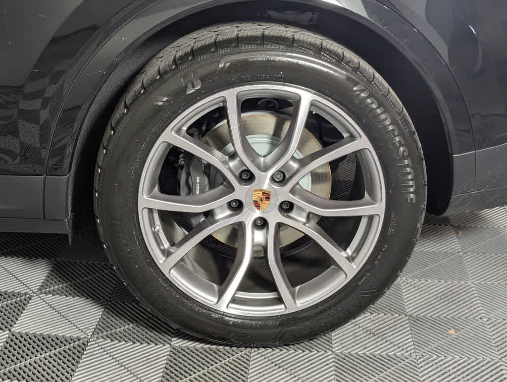 Used 2026 Porsche Cayenne Coupe AWD/4WD image 12