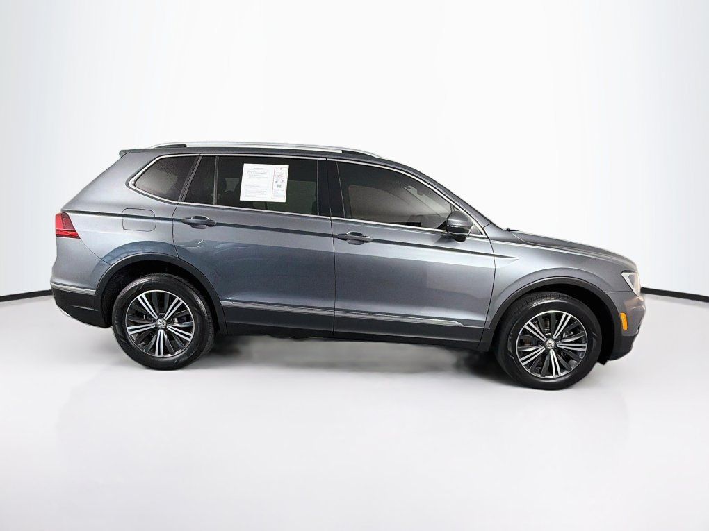 Used 2019 Volkswagen Tiguan SEL w/ 3rd Row Seat Package AWD/4WD image 11
