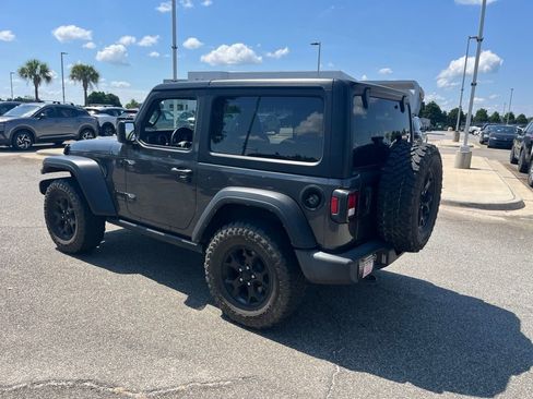 Used 2022 Jeep Wrangler Sport AWD/4WD image 4