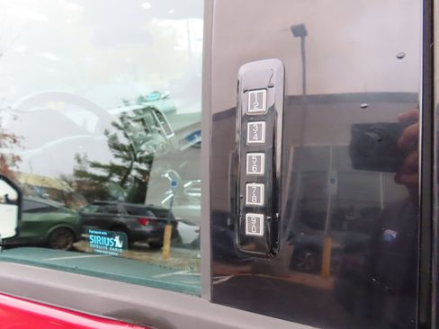 Used 2015 Ford F150 XLT w/ Equipment Group 301A Mid image 9