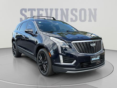 Used 2022 Cadillac XT5 Premium Luxury w/ Technology Package AWD/4WD image 7
