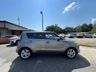 Used 2014 Kia Soul + image 1