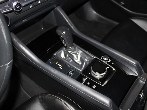 Used 2019 MAZDA MAZDA3 Hatchback FWD image 20
