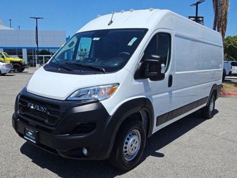 Used 2026 RAM ProMaster 2500 w/ Convenience Group FWD image 4