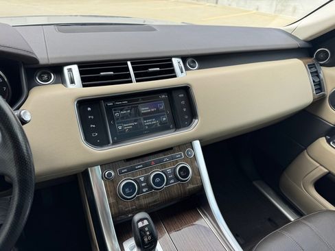 Used 2016 Land Rover Range Rover Sport HSE image 17