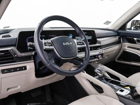Used 2023 Kia Telluride EX w/ EX Captain's Chair Package AWD/4WD image 26
