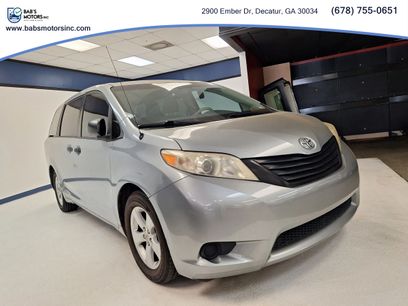 Used 2012 Toyota Sienna LE w/ Towing Pkg