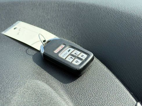 Used 2014 Honda Odyssey EX-L image 29