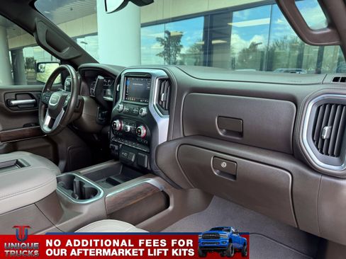 Used 2019 GMC Sierra 1500 SLT w/ SLT Premium Package image 28