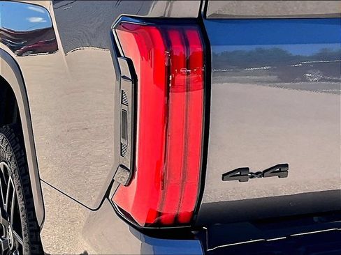 Used 2024 Toyota Tundra Limited AWD/4WD image 27