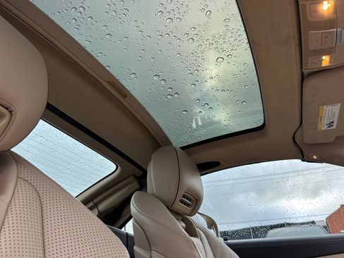 Used 2015 Mercedes-Benz SL 63 AMG image 17