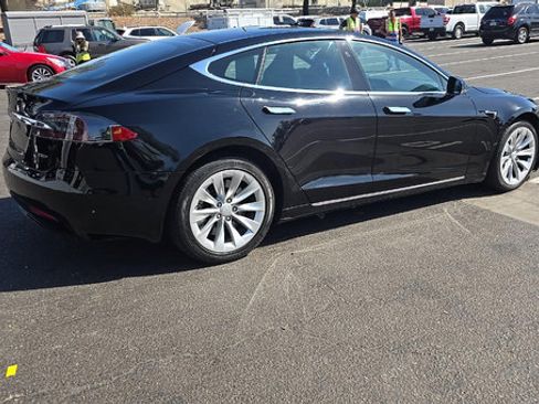 Used 2018 Tesla Model S 75D AWD/4WD image 3