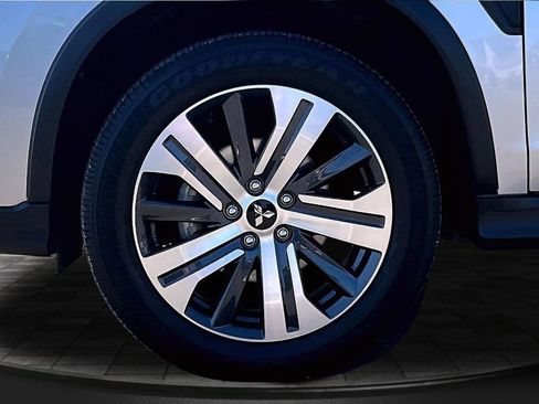 Used 2021 Mitsubishi Outlander Sport ES FWD image 9
