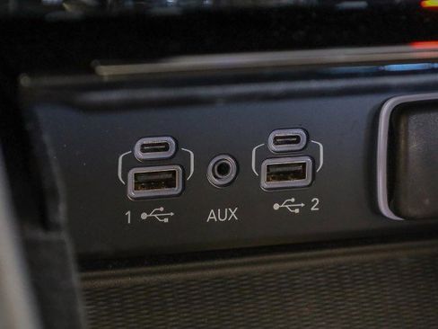 Used 2022 Jeep Grand Cherokee L Limited w/ Luxury Tech Group II image 25