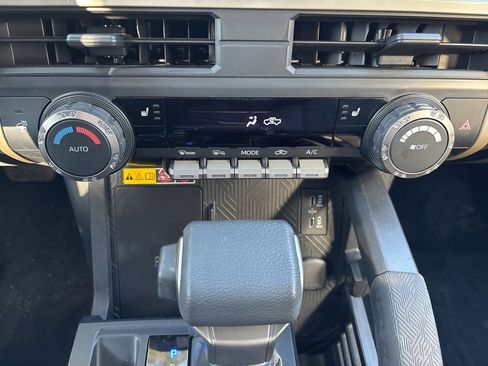 Used 2025 Toyota Tacoma SR5 image 17
