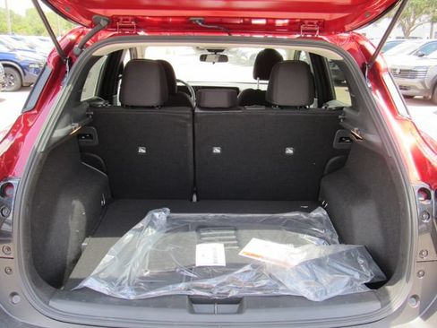 New 2026 Nissan Kicks SV w/ Cold Weather Package FWD image 5