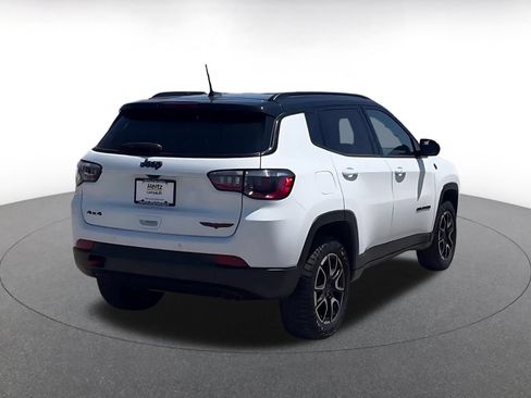 Used 2025 Jeep Compass Trailhawk AWD/4WD image 14