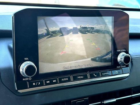Used 2024 Mitsubishi Outlander ES FWD image 16