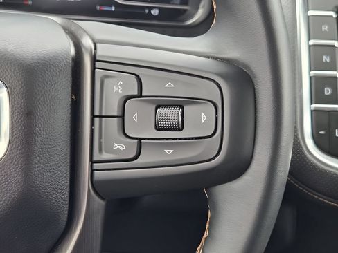 Used 2024 GMC Yukon AT4 w/ Technology Package AWD/4WD image 27