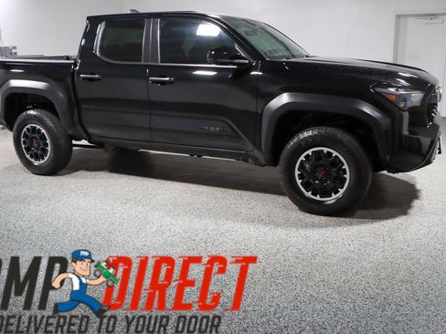 Used 2024 Toyota Tacoma TRD Off-Road AWD/4WD image 6