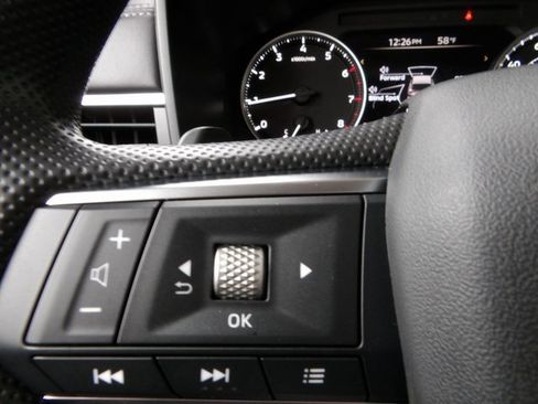 New 2025 Mitsubishi Outlander ES image 28