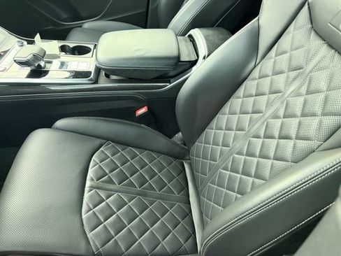 Used 2022 Audi SQ8 Prestige AWD/4WD image 5