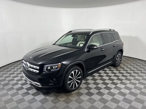 Certified 2023 Mercedes-Benz GLB 250 image 9