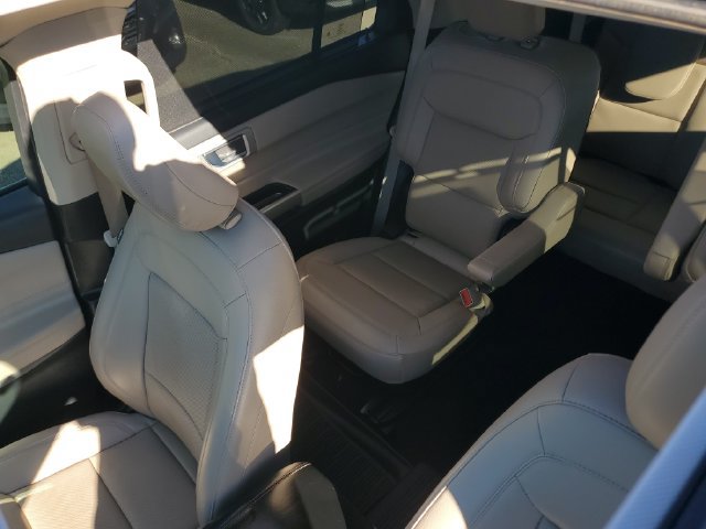 Used 2022 Ford Explorer Limited w/ Equipment Group 301A AWD/4WD image 38