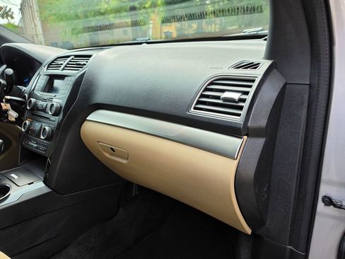 Used 2017 Ford Explorer FWD image 44