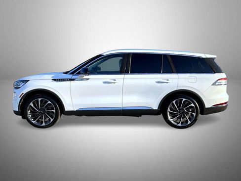 Used 2023 Lincoln Aviator Reserve w/ Equipment Group 201A AWD/4WD image 8