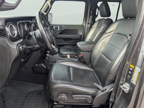 Used 2021 Jeep Wrangler Unlimited Sahara image 12