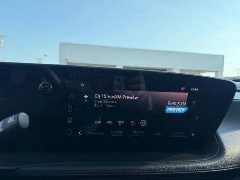 Used 2024 Buick Encore GX Avenir AWD/4WD image 36