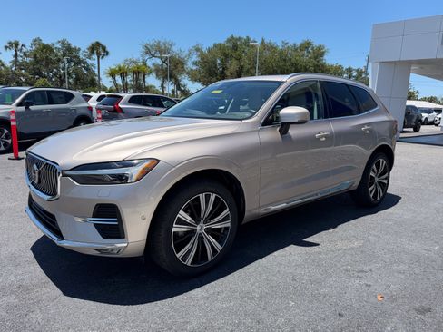 Certified 2023 Volvo XC60 B5 Plus w/ Protection Package Premier FWD image 7