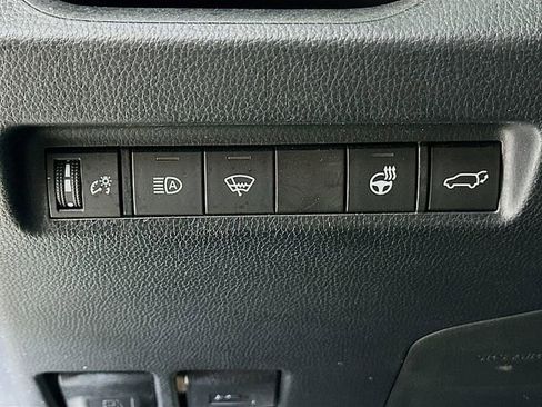 Used 2022 Toyota RAV4 XLE w/ Convenience Package AWD/4WD image 10