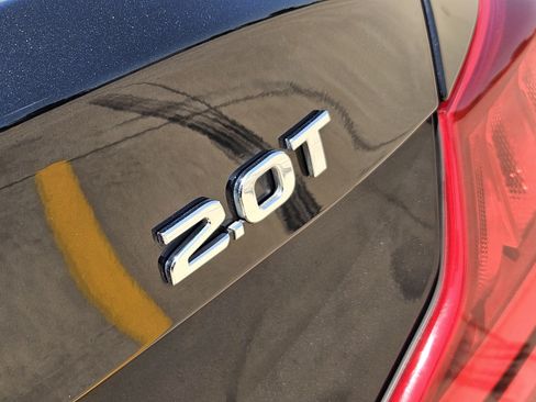 Used 2020 Genesis G70 2.0T RWD image 29