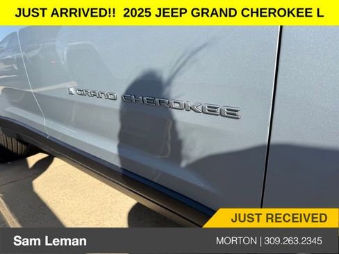 New 2025 Jeep Grand Cherokee L Laredo w/ Luxury Tech Group I image 5