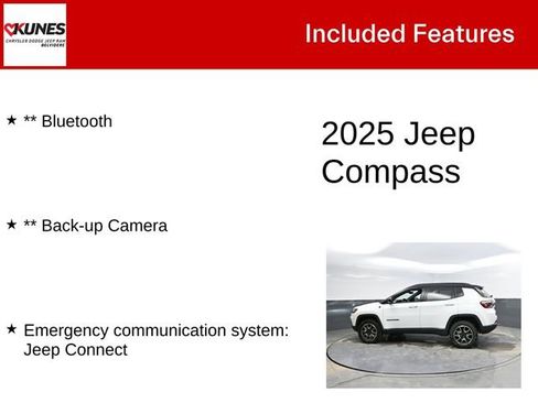 Used 2025 Jeep Compass Trailhawk image 3