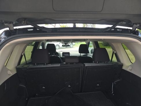 Used 2023 Nissan Rogue SV FWD image 4