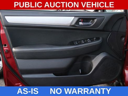 Used 2017 Subaru Outback 2.5i Premium image 12