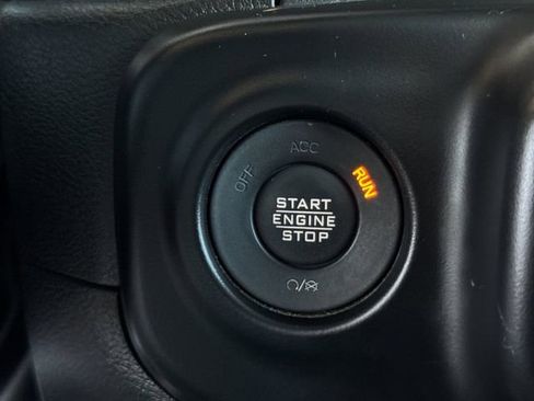 Used 2023 Jeep Wrangler Unlimited image 21