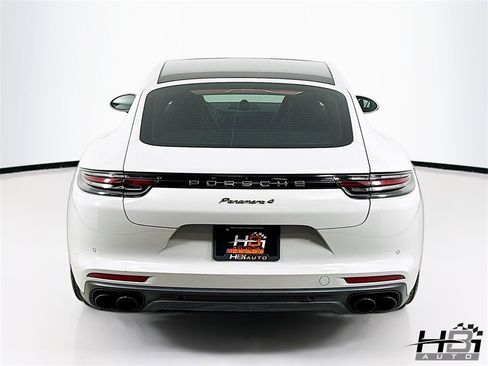 Used 2018 Porsche Panamera 4 image 7