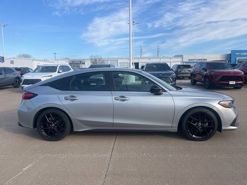 Used 2024 Honda Civic Sport image 2