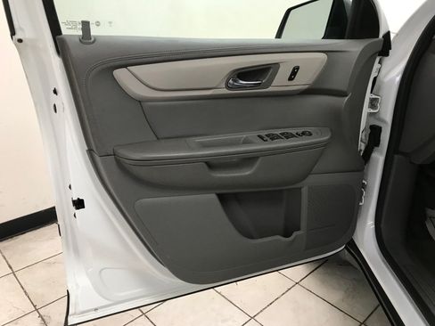 Used 2017 Chevrolet Traverse LS FWD image 8