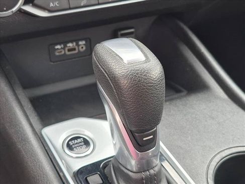 Used 2025 Nissan Altima 2.5 SV FWD image 10