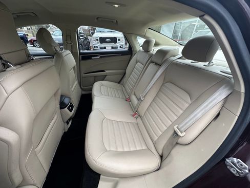 Used 2013 Ford Fusion SE image 11