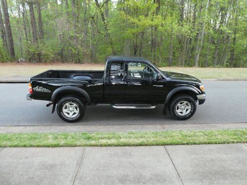 Used 2002 Toyota Tacoma PreRunner image 22