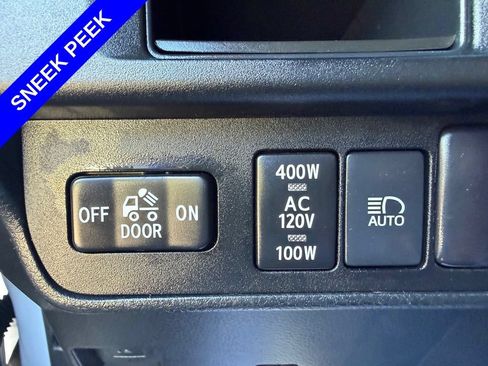 Used 2018 Toyota Tacoma TRD Sport w/ Technology Package AWD/4WD image 29