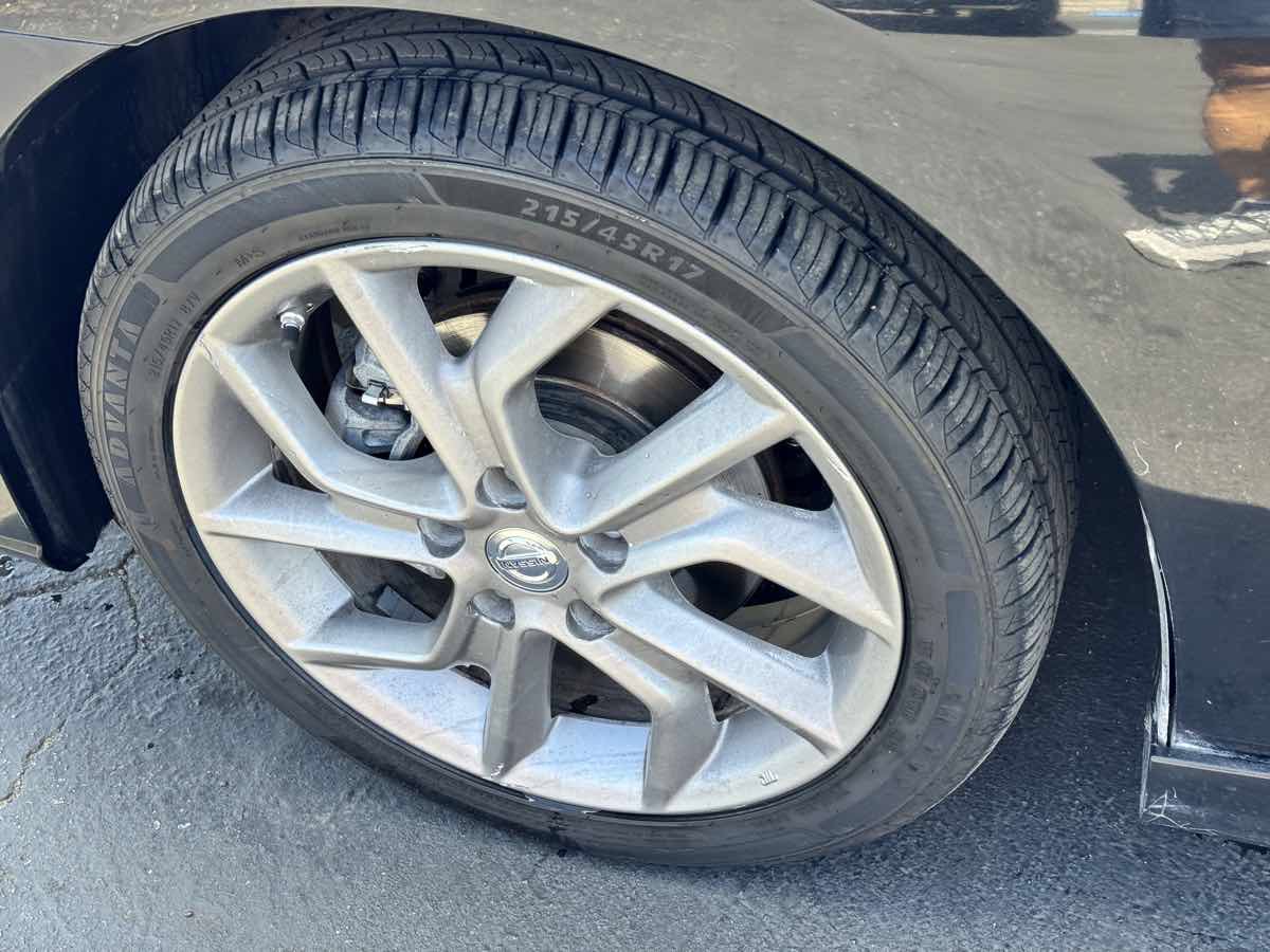 Used 2013 Nissan Sentra SR w/ Driver Pkg FWD image 23
