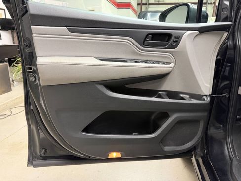 Used 2019 Honda Odyssey Touring image 9